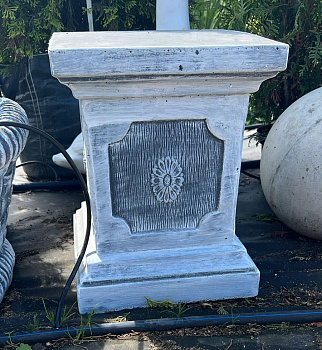 Колонна малая (бетон)